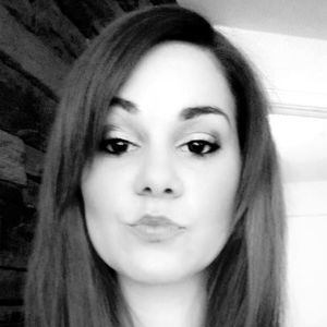 Meet your Posher, Cynthia